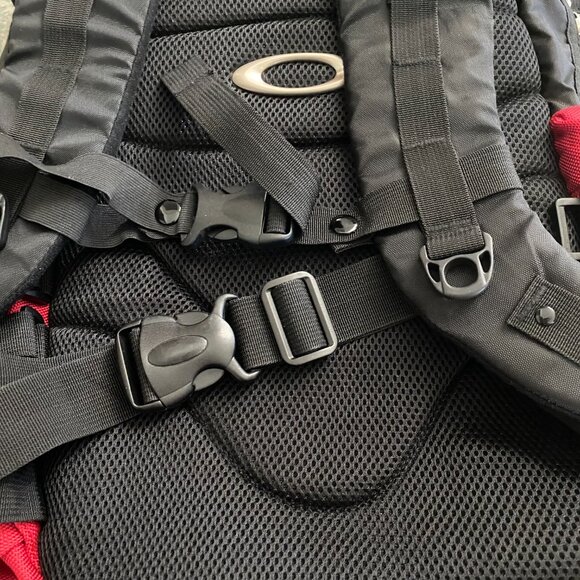 Rare Vintage 2000 Oakley Factory Pilot Utility Bag Red Collectible Backpack - Picture 16 of 16